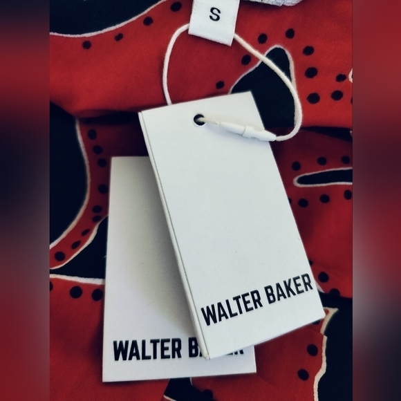 (1586) Walter Baker Fiona Print Short Sleeve Ruched Top Size Small - Picture 12 of 14